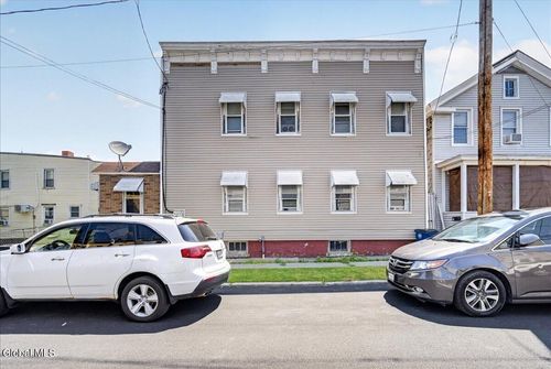 24 Chestnut St, Cohoes, NY, 12047-2406 | Card Image