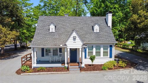 792 John B White Sr Boulevard, spartanburg, SC, 29306 | Card Image