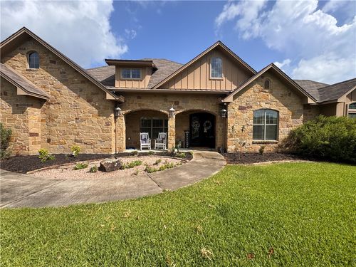 18 Post Oak Br, Inez, TX, 77968-3766 | Card Image