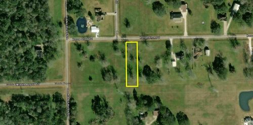 130 Horse Shoe Trl, Angleton, TX, 77515-9057 | Card Image