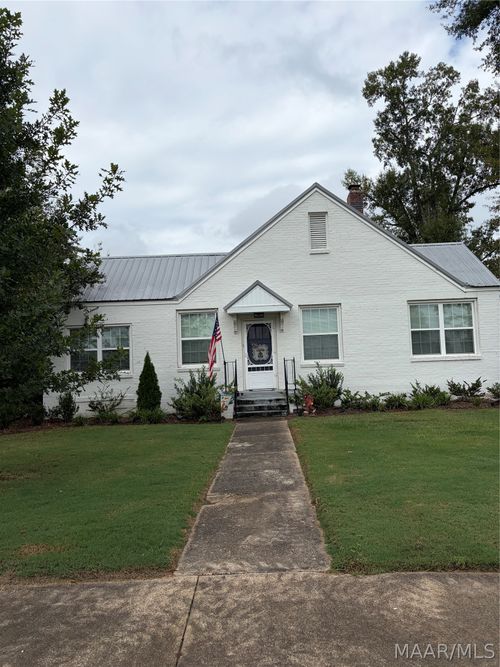 105 Hooper Dr, Selma, AL, 36701-6522 | Card Image