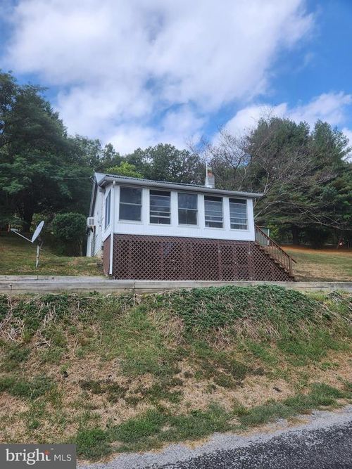 12364 Seavolt Rd, HANCOCK, MD, 21750-2718 | Card Image