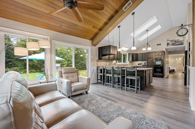 82 Central Tpke, House other with 4 bedrooms, 3 bathrooms and 10 parking in Sutton MA | Image 20