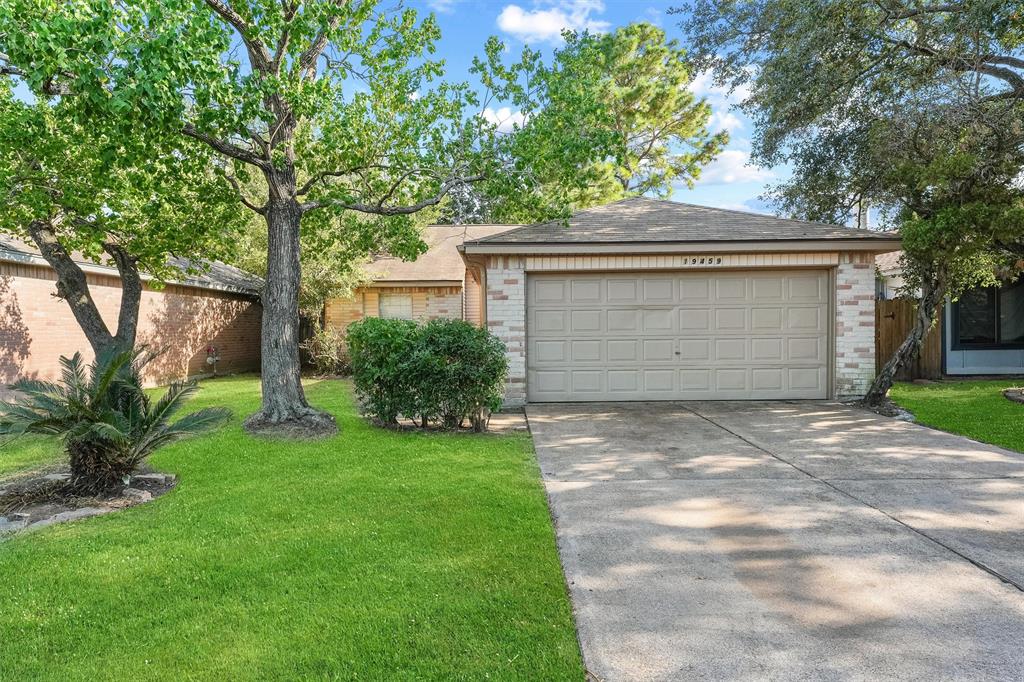 Cypress Canyon Dr, Katy, TX 77449