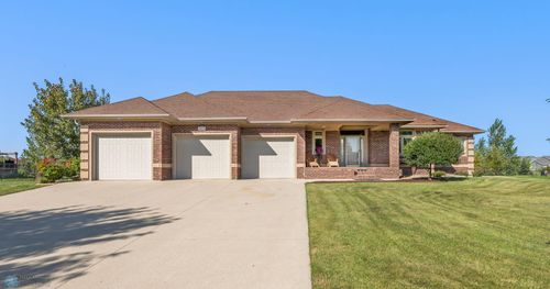 4814 37th Ave N, Reile's Acres, ND, 58102-5438 | Card Image