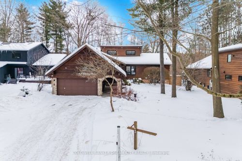 43 Olivers Lane, Caledon East, ON, L7C1G5 | Card Image