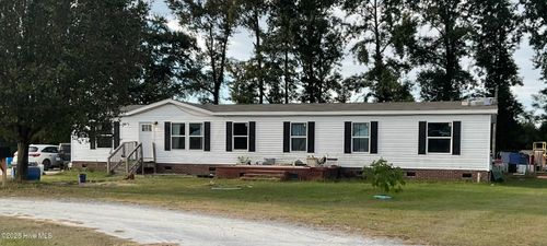 2201 Trent Cir, Deep Run, NC, 28525-9496 | Card Image