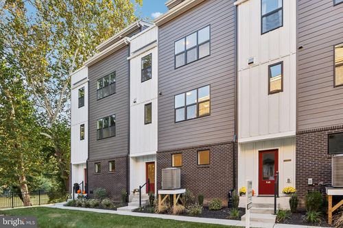 949 Riverplace Dr, CONSHOHOCKEN, PA, 19428-2471 | Card Image