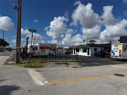 1822 N Dixie Hwy, HOLLYWOOD, FL, 33020-2633 | Card Image