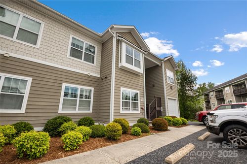 unit-303-124 Foxden Dr, Fletcher, NC, 28732-5666 | Card Image