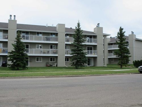 206-3007 57a Ave, Lloydminster, AB, T9V1W5 | Card Image