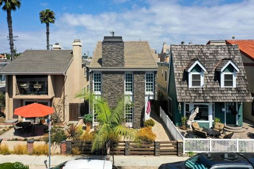 203 Frankfort Ave, Huntington Beach, CA, 92648-4906 | Card Image