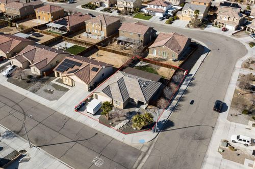 16648 Don Quijote Ln, Victorville, CA, 92395-7818 | Card Image