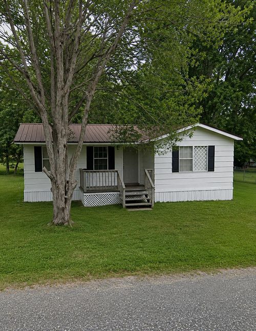 214 Peterson Ln, Manning, SC, 29102-2124 | Card Image