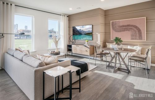 127 Jessie Pl, New Brunswick, NJ, 08901-5010 | Card Image