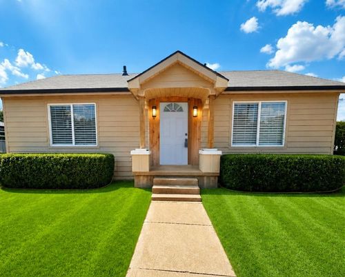 1120 N Ross Ave, Sherman, TX, 75090-4256 | Card Image