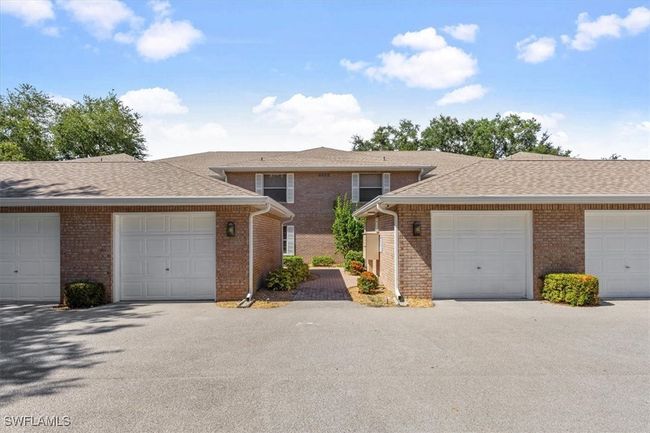 View of front facade with a garage | Image 24