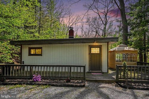 1990 Red Bank Rd, Dover, PA, 17315-1615 | Card Image