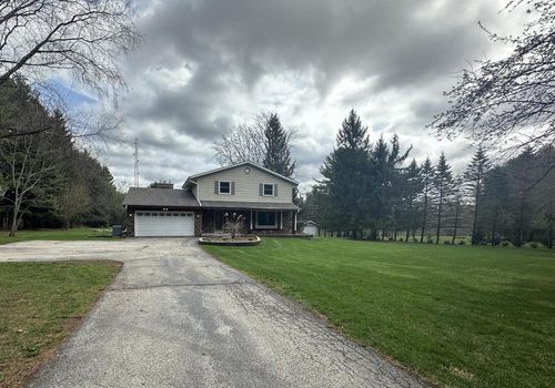 W309N174 Maple Avenue, Delafield, WI, 53188 | Card Image