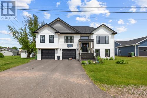 98 Kelly Hts, Stratford, PE, C1B4M6 | Card Image