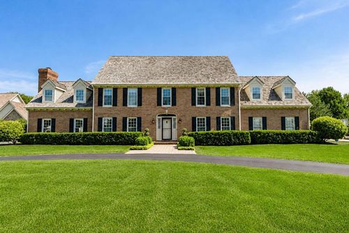 10434 N Haddonstone Place, Mequon, WI, 53092 | Card Image