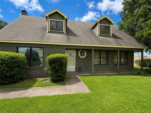 42 Golfview Dr, Hilltop Lakes, TX, 77871 | Card Image