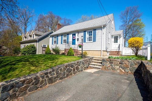 73 Roberts Rd, Medford, MA, 02155-1421 | Card Image