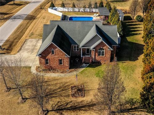 21 Brown Stone Dr, Lumberton, NC, 28360-1804 | Card Image