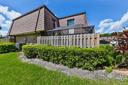 7693 Courtyard Run W, Boca Raton, FL, 33433-3008 | Card Image