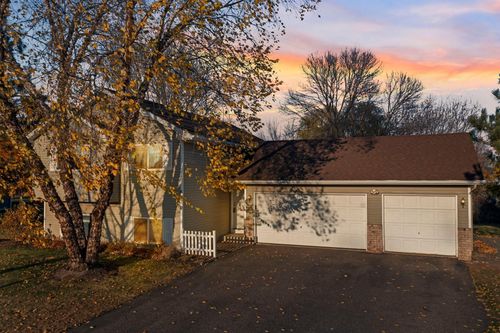 6110 262nd St, Wyoming, MN, 55092-9326 | Card Image