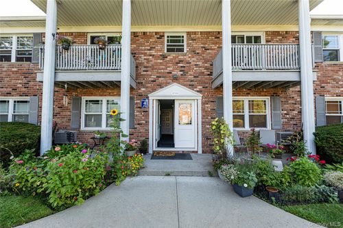 51-51 Fairharbor Drive, Brookhaven, NY, 11772 | Card Image