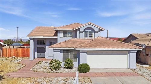 8541 Dove Creek Trl, Hesperia, CA, 92344 | Card Image