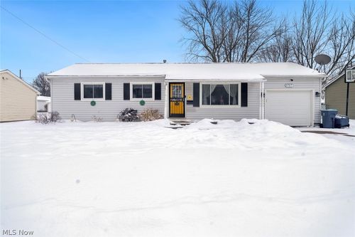 1727 W 41st St, Lorain, OH, 44053-2637 | Card Image