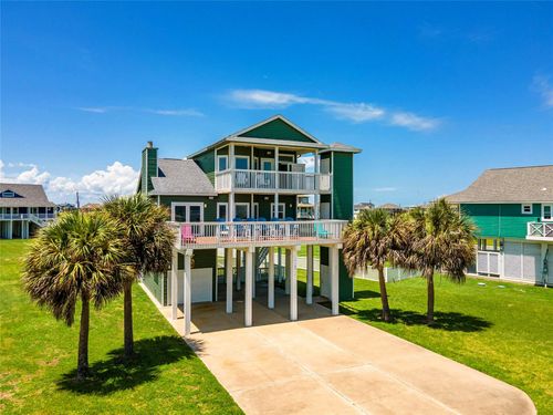 18902 Shaman Dr, Galveston, TX, 77554-1518 | Card Image