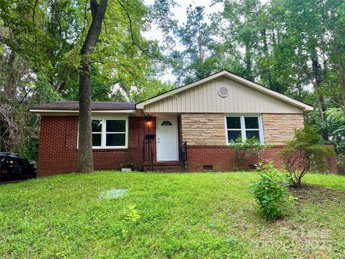 2813 Fordwood Dr, Charlotte, NC, 28208-5910 | Card Image
