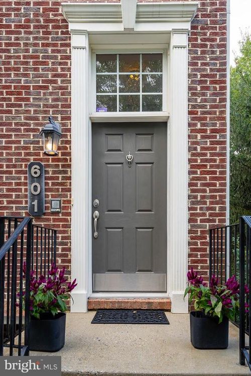 601 Parev Way, Upper Marlboro, MD, 20774-1631 | Card Image