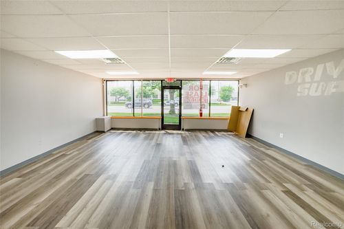 14024 Eureka Rd, Southgate, MI, 48195-2054 | Card Image