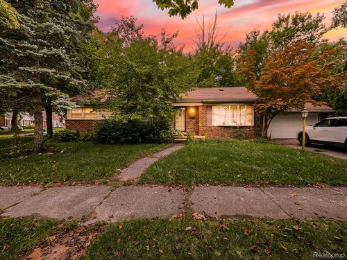 794 Patterson Ct, Inkster, MI, 48141-1327 | Card Image