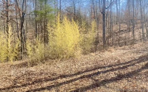 1028 Beagle Club Rd, Underwood, IN, 47177-7233 | Card Image