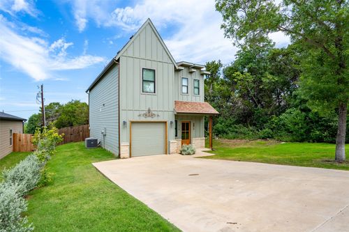 924 Arkansas River Dr, Granbury, TX, 76048-5800 | Card Image
