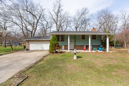 18722 Parkview Dr, New Buffalo, MI, 49117-9131 | Card Image