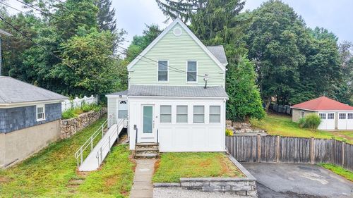 18 Marion St, Hudson, MA, 01749-1638 | Card Image