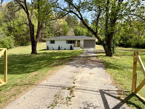 4608 Green Shanty Rd, Ooltewah, TN, 37363-9063 | Card Image