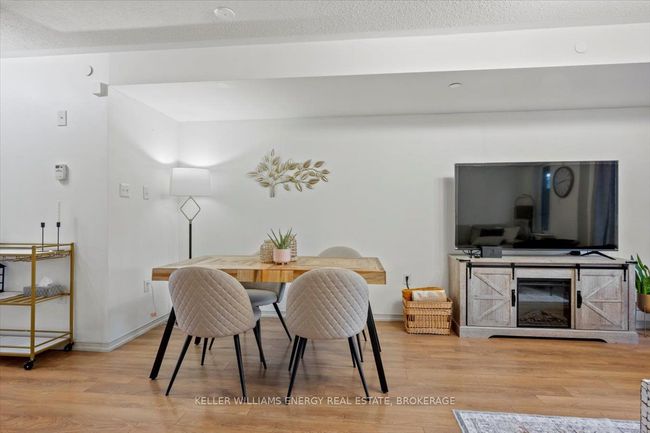 2372 Chevron Prince Path, Condo with 3 bedrooms, 3 bathrooms and 1 parking in Oshawa ON | Image 5