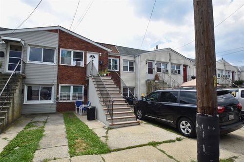 1507 Beach 11th St, Far Rockaway, NY, 11691-3816 | Card Image