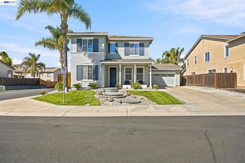 3694 Otter Brook Loop, Discovery Bay, CA, 94505-1846 | Card Image