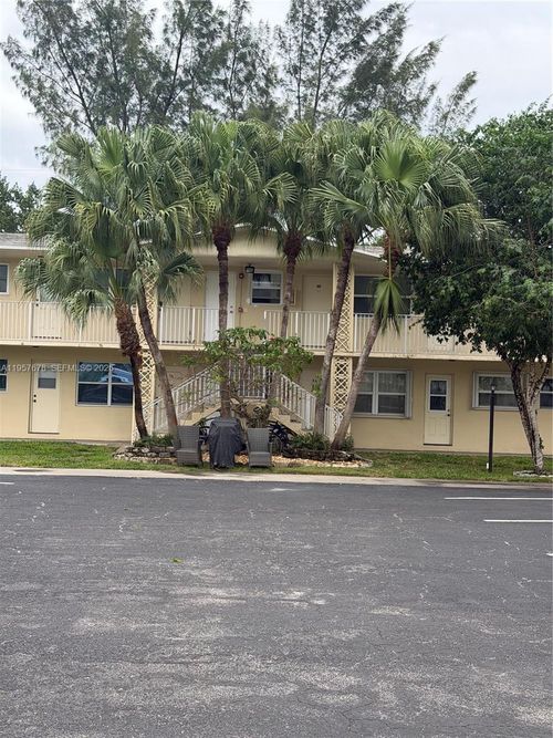 apt-4b-1301 N 12th Ct, Hollywood, FL, 33019-3202 | Card Image