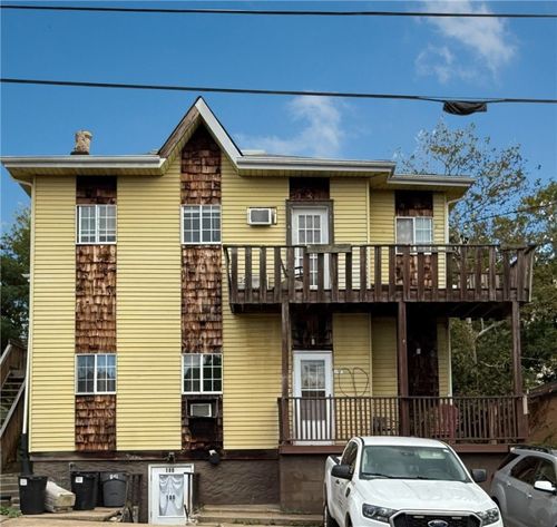 11 Station St, Crafton, PA, 15205-2867 | Card Image