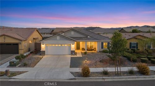 537 Hedgewood St, Hemet, CA, 92543-8768 | Card Image