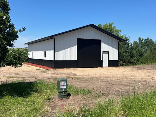 18260 Norway Woods Cir, New London, MN, 56273-9723 | Card Image